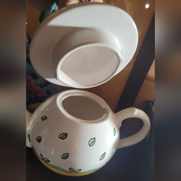 Tea pot - Picture 2 of 8